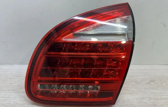 Porsche Cayenne (92A) Tailgate rear/tail lights 7P5945094L