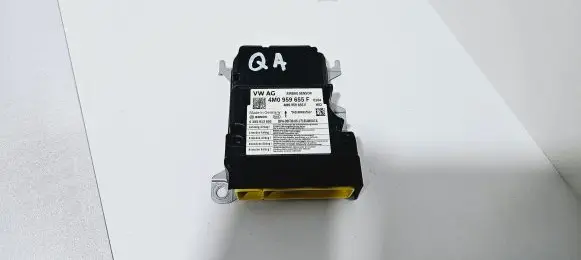 Audi Q7 4M Airbag control unit/module 4M0959655F 0285013651