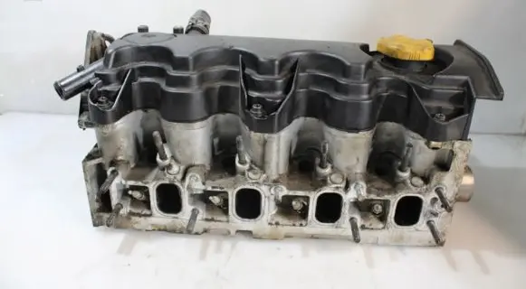 Opel Astra H Engine head 