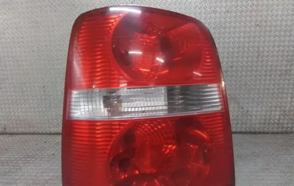 Volkswagen Touran I Rear/tail lights 1T0945095C