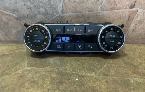 Mercedes-Benz CLS C218 X218 Interior fan control switch A2049005905