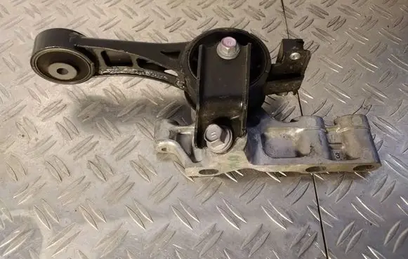 Lexus RX 450H Gearbox mount 