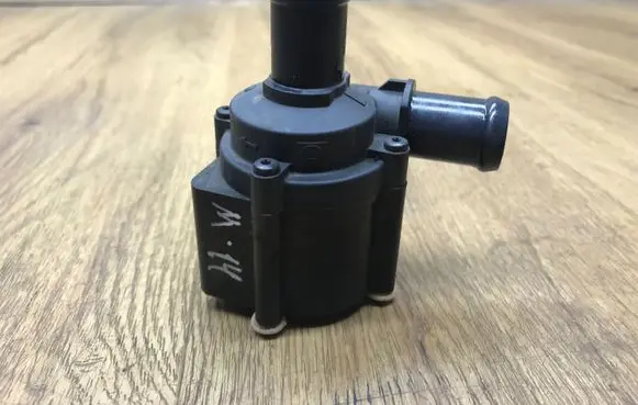 Porsche Macan (95B) Electric auxiliary coolant/water pump 06H121601M