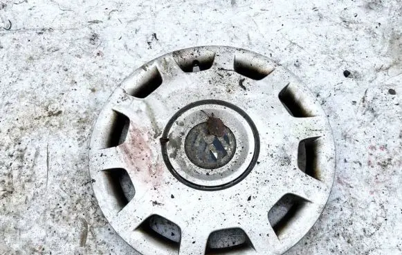 Volkswagen Golf IV R15 wheel hub/cap/trim 3B0601147 3B060114.7
