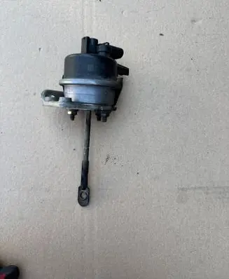 Volkswagen Crafter Turbo solenoid valve 4014493D 256058 080619000945