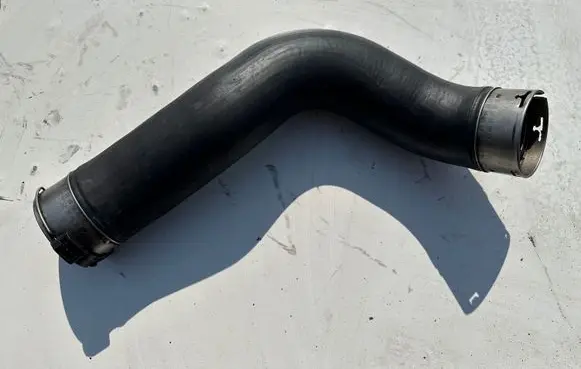 BMW 5 F10 F11 Intercooler hose/pipe 7810615 11279412
