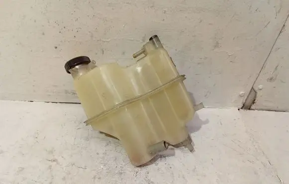 Toyota Yaris Coolant expansion tank/reservoir