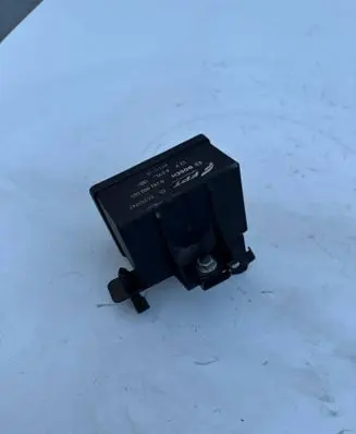 Alfa Romeo Stelvio Glow plug pre-heat relay 55250747 0281003065
