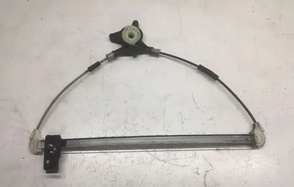 Mazda 3 I Rear window lifting mechanism without motor