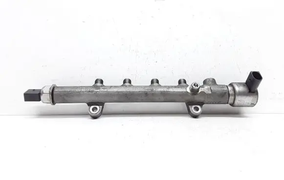 Mercedes-Benz E W212 Fuel main line pipe 9307Z522A 9307Z521A