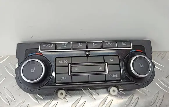 Volkswagen Tiguan Climate control unit 5K0907044EA SW1010 5HB00974681
