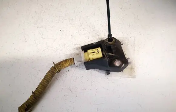 Subaru Legacy Airbag deployment crash/impact sensor 98231ag000