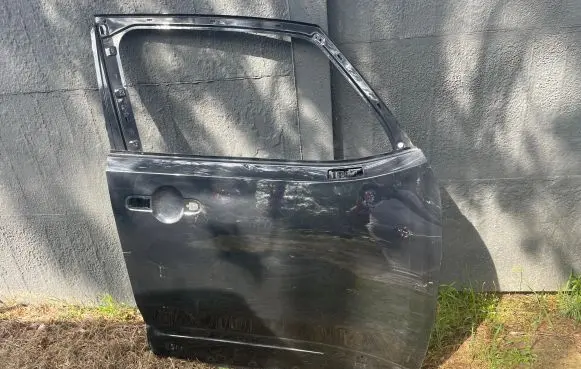 Jeep Renegade Front door