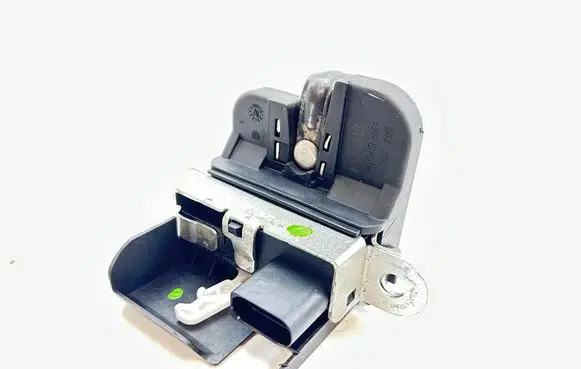 Volkswagen Touran I Tailgate/trunk/boot lock/catch/latch 1T0827505H