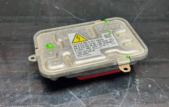Mercedes-Benz S W221 Headlight ballast module Xenon A2169009100 A2169012400 A2169022600