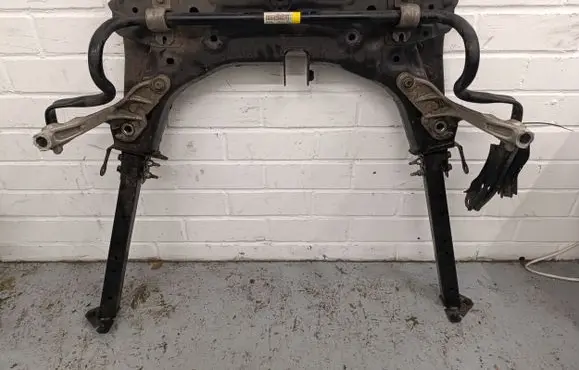 Nissan Juke II F16 Front subframe 546117469R