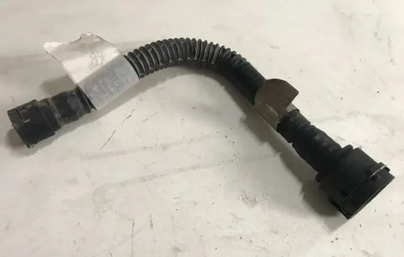 Opel Astra J Breather hose/pipe 55566095