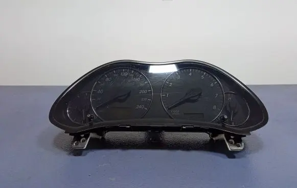 Toyota Avensis T250 Speedometer (instrument cluster) 83800-05531