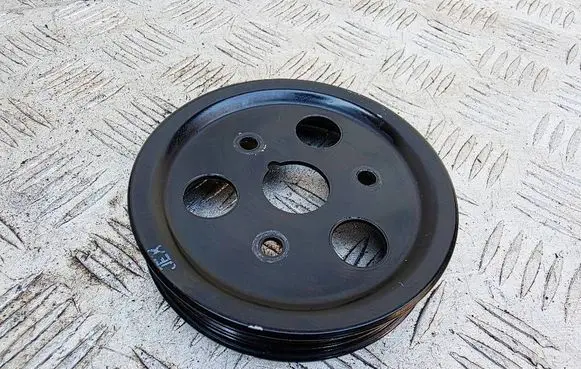 KIA Carens III Water pump pulley 