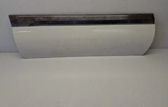 Volkswagen Touareg II Rear door trim (molding) 7P6854950M