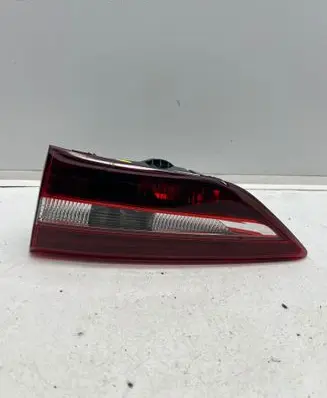 Opel Grandland X Tailgate rear/tail lights 81670202 YP00016280
