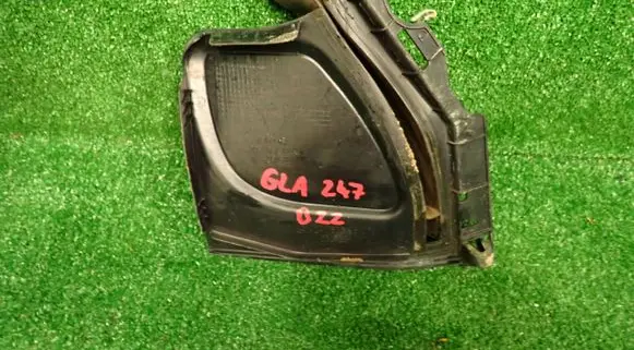 Mercedes-Benz B W247 Wiper trim A2478309801
