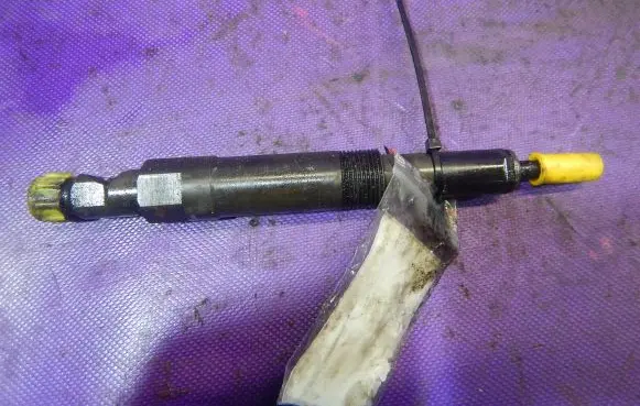Ford Mondeo Mk III Fuel injector 1S7QAD