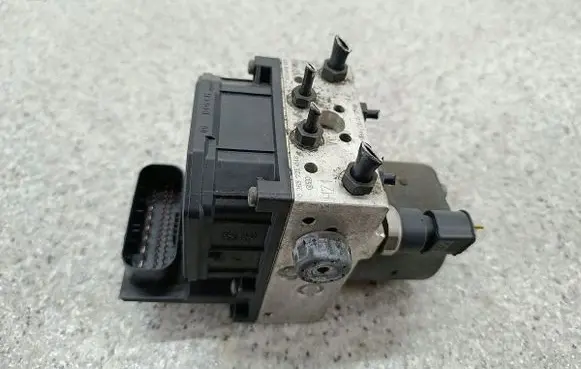 Audi A4 S4 B6 8E 8H ABS Pump