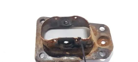 Volkswagen Jetta V Bracket in trunk/boot 1k0505130j
