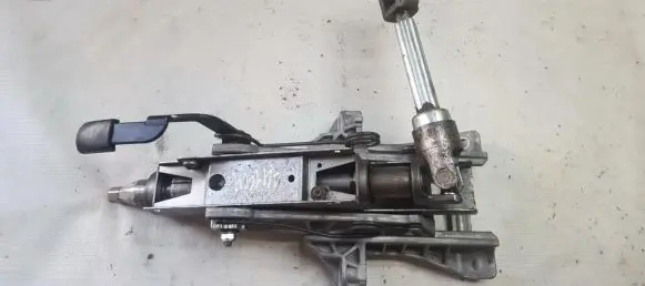 Ford Galaxy Steering wheel axle ZG511361H