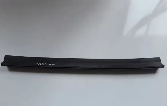 Subaru Forester SK Rubber seal rear door 9G181808NRC