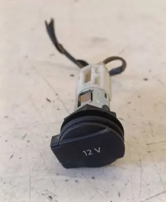 Volkswagen PASSAT B6 Cigarette lighter 1J0919309