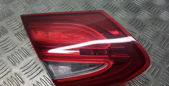 Tailgate rear/tail lights