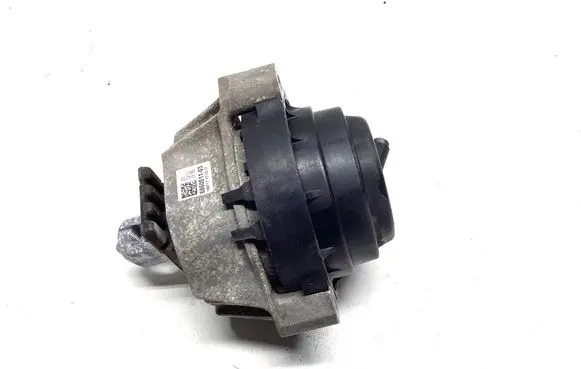 BMW 5 G30 G31 Engine mount bracket 6860511