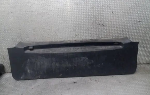 Nissan Note (E11) Tailgate/boot lid cover trim 909009U00A