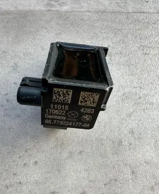 BMW 5 F10 F11 Airbag deployment crash/impact sensor 65779224177 170622 11015
