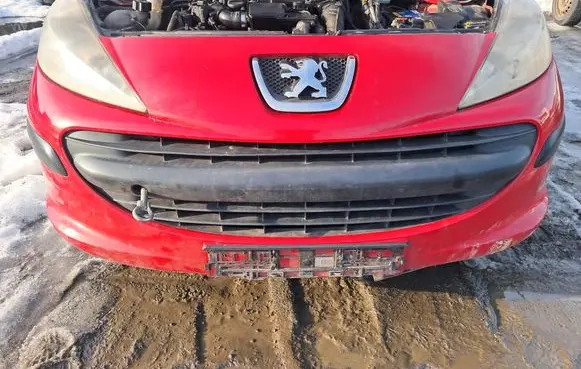 Peugeot 207 Front bumper 
