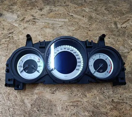 Mercedes-Benz C W204 Speedometer (instrument cluster) A2049004408 A2C33221900 2049019403