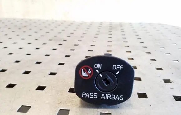 Volvo XC60 Passenger airbag on/off switch 30795214