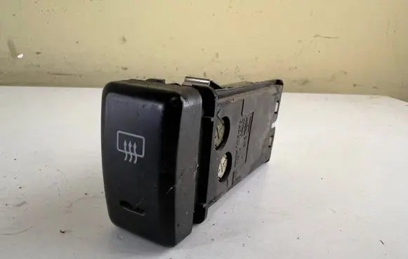 Opel Frontera B Windscreen/window heater switch M18872