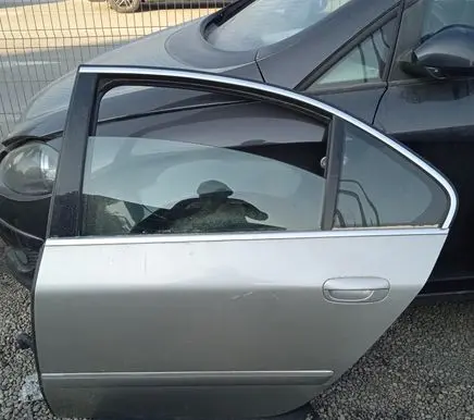 Peugeot 607 Rear door