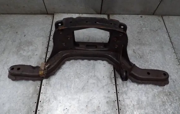 Ford Maverick Rear differential mounting bracket 