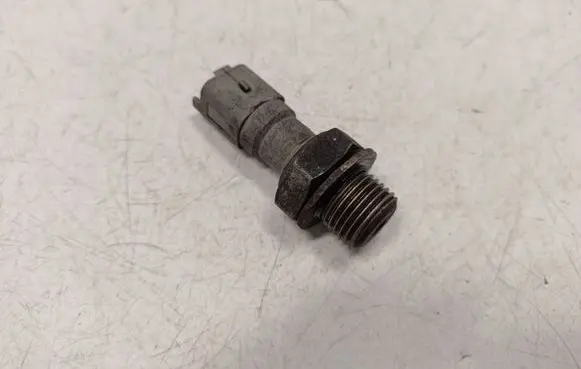 Mini One - Cooper Coupe R56 Oil pressure sensor 9631846480 12617568481 12617536724