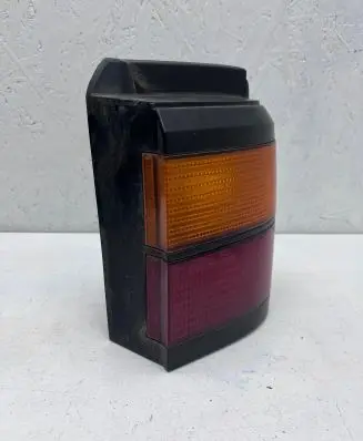 Volkswagen PASSAT B3 Rear/tail lights 333945112