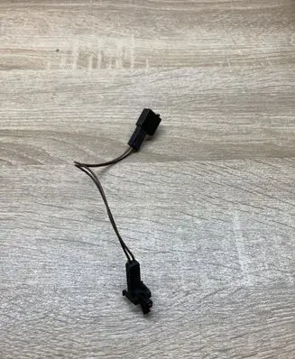 Volkswagen PASSAT B7 Plug wire 1H0973131A