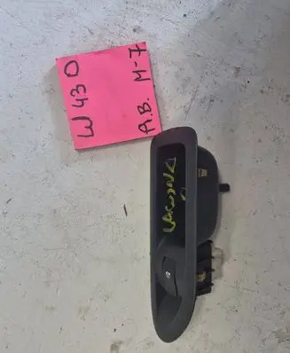 Renault Laguna II Front door interior handle 8200000858