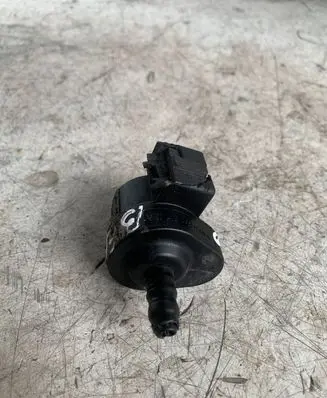 Volkswagen Beetle A5 Vacuum valve 06h906517