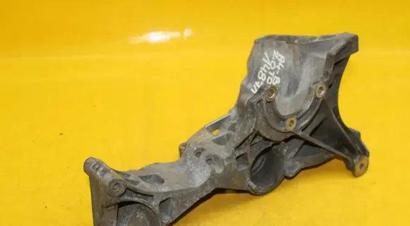 Audi A4 S4 B7 8E 8H Generator/alternator bracket 03G903143D