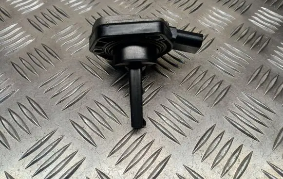 Audi A6 S6 C5 4B Oil level sensor 1J0907660B