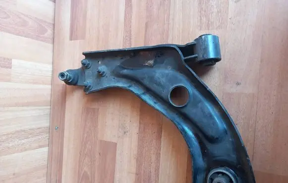 Citroen C4 II Picasso Front control arm 9678311380 9846329780 1682729680